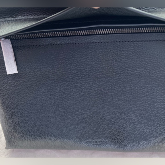 Coach Elegant Black Leather Bag